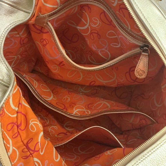 Luxurious Gold Tote Bag - Picture 2 of 6